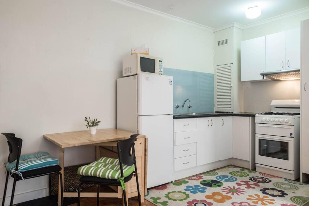 Elwood Beach Apartment Melbourne Exterior photo